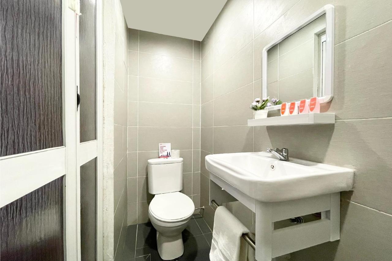 Oyo 90334 Mawlaya Hotel Bayan Lepas Ngoại thất bức ảnh