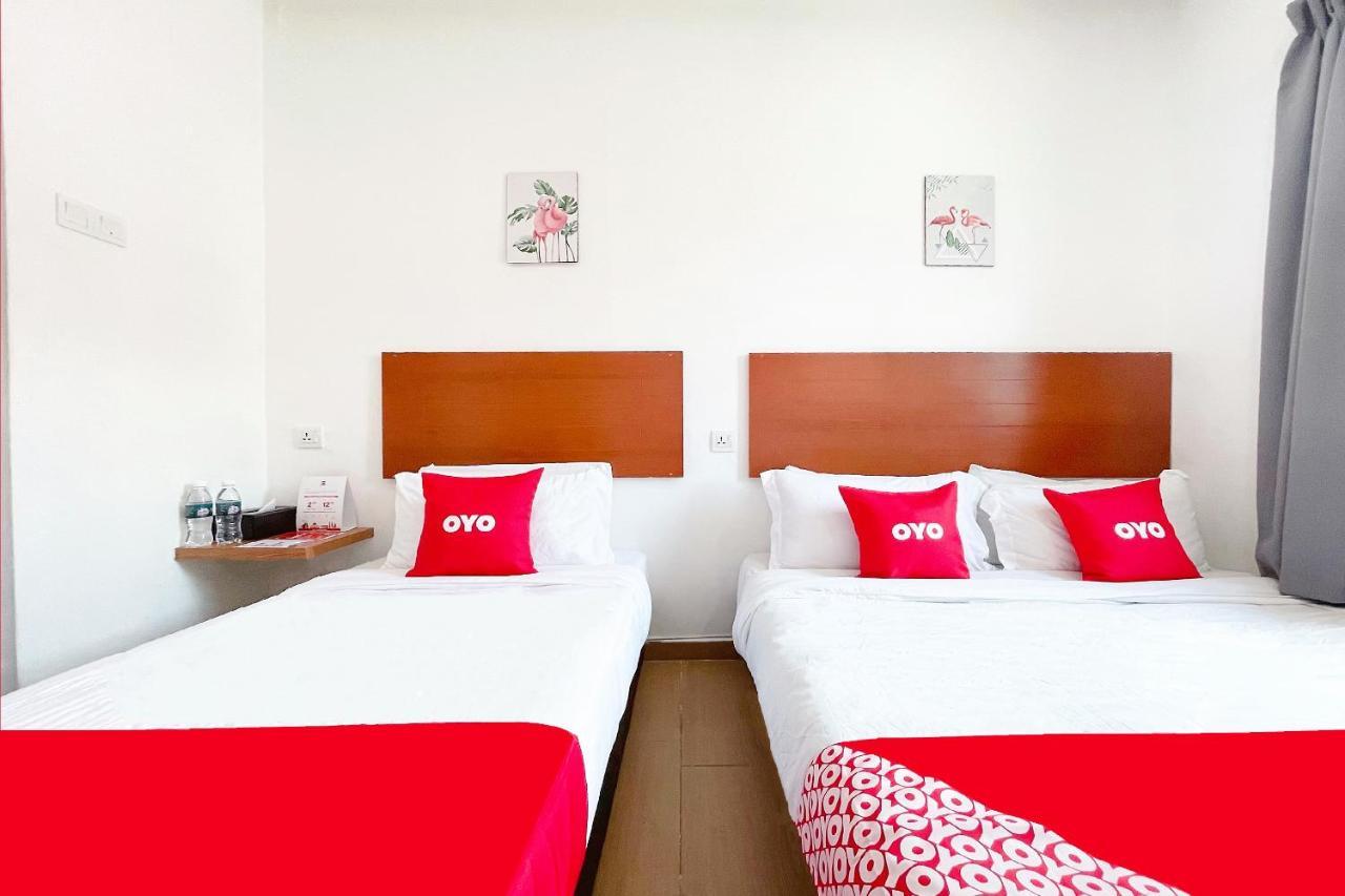 Oyo 90334 Mawlaya Hotel Bayan Lepas Ngoại thất bức ảnh